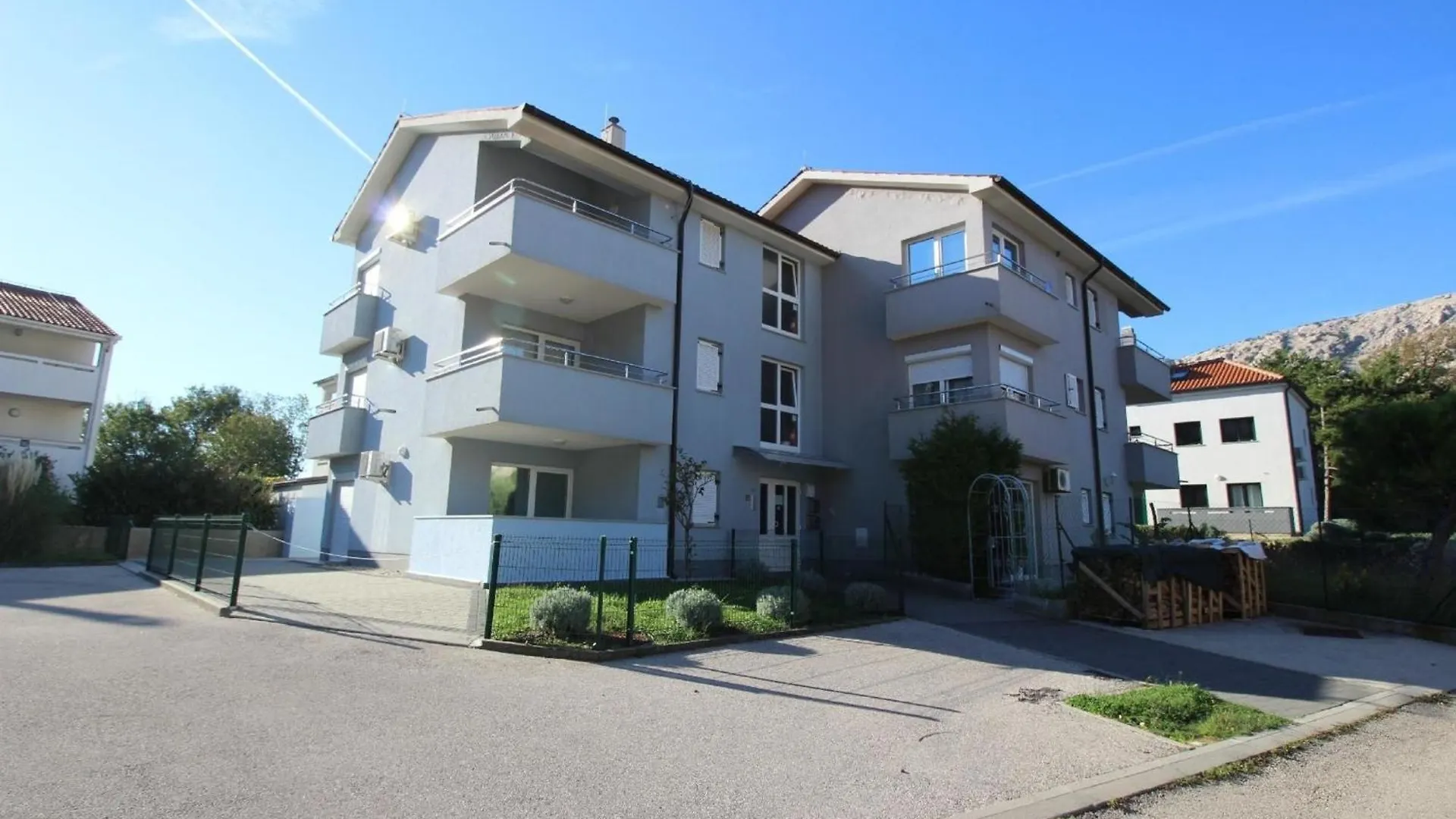 Apartment Wohnung In Baska Mit Eigenem Balkon - B44470