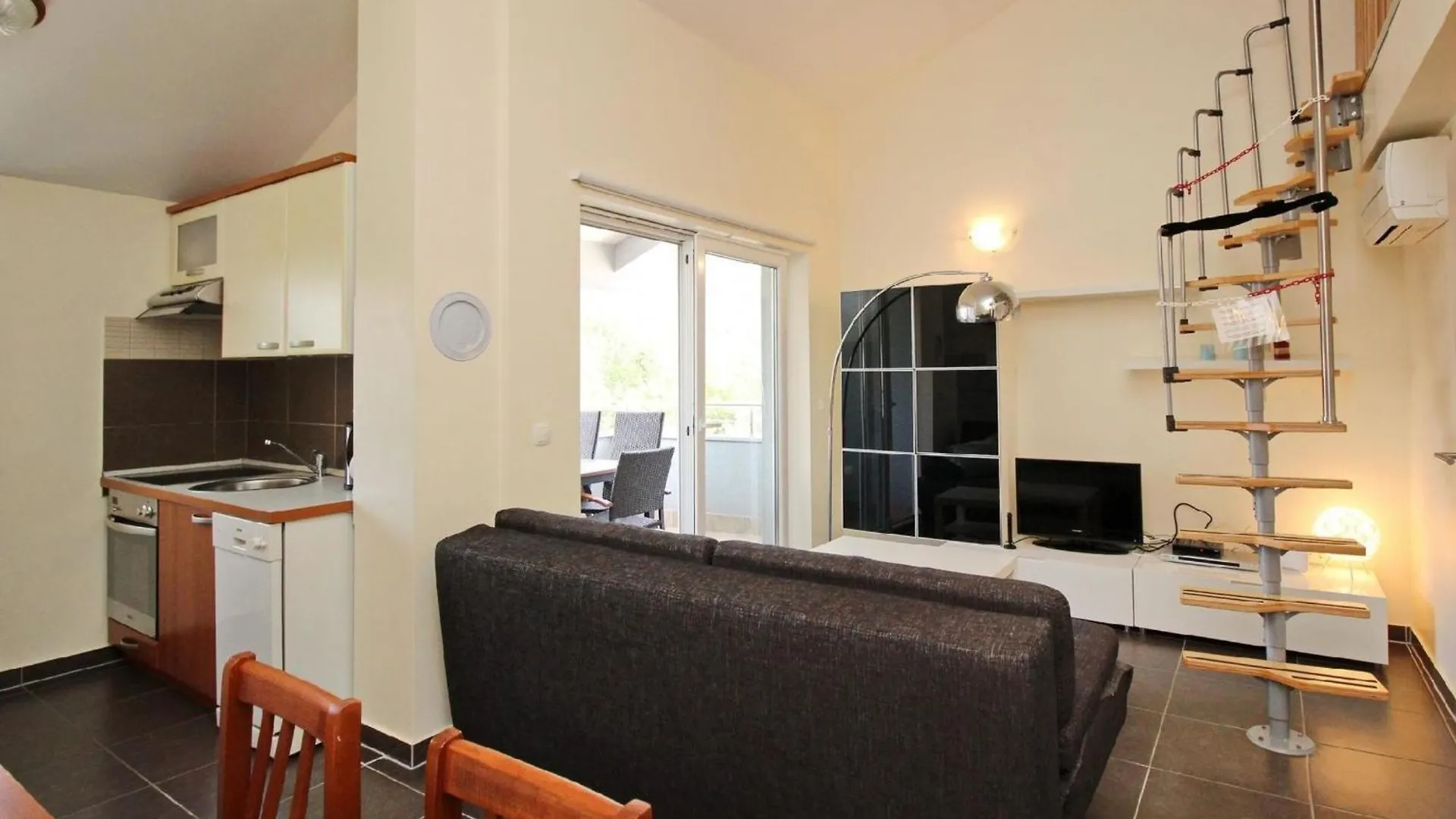 Apartment Wohnung In Baska Mit Eigenem Balkon - B44470