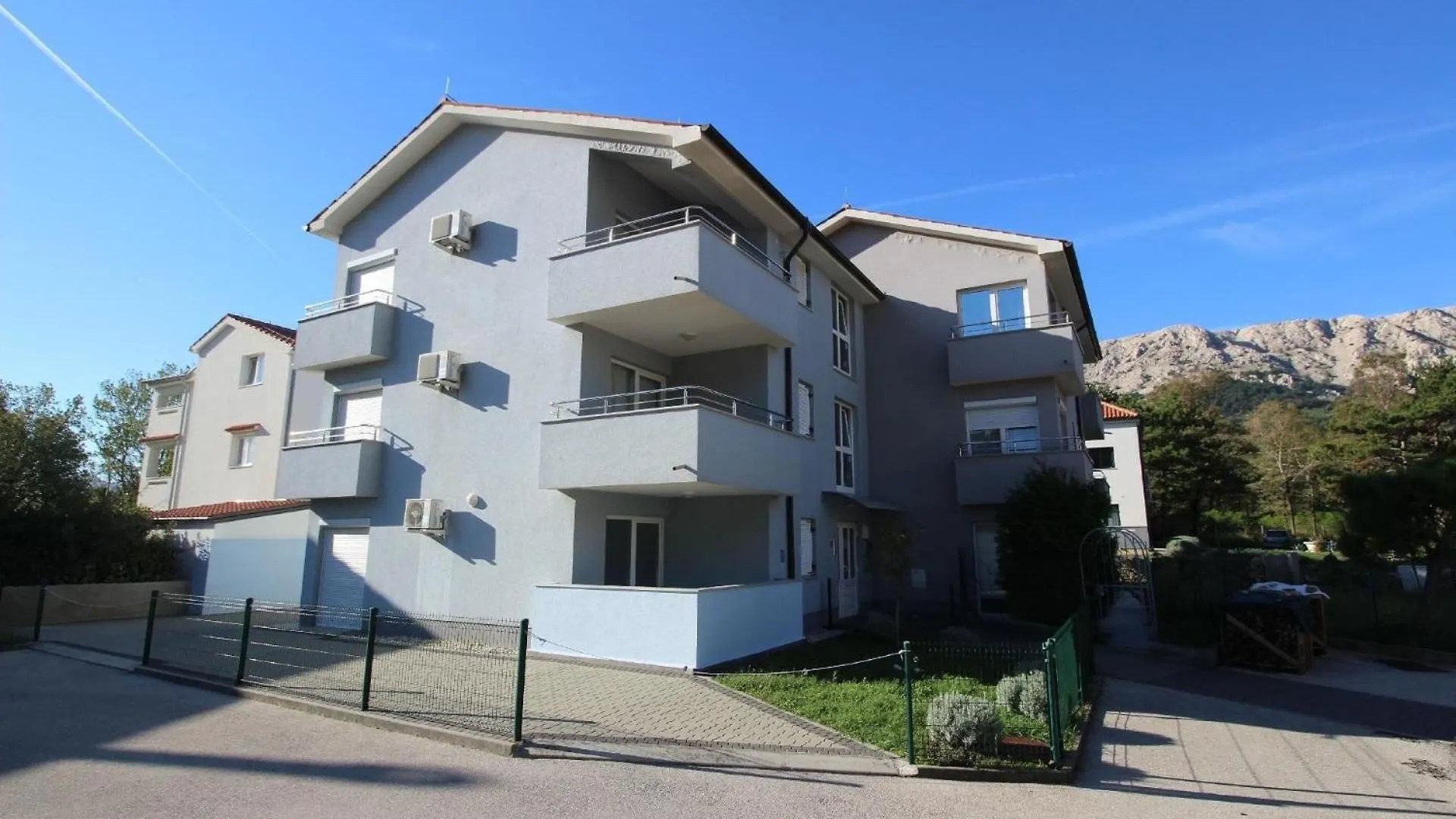 Apartment Wohnung In Baska Mit Eigenem Balkon - B44470